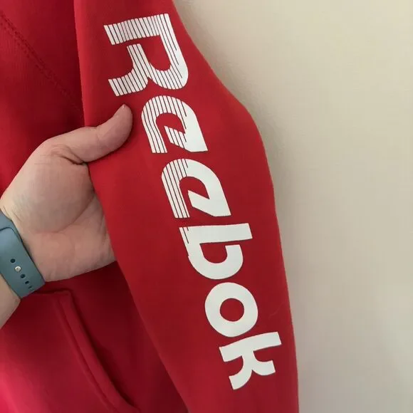 Reebok Boys Medium M (10-12) Red Pullover Hoodie Logo Spell Out Athletic New NWT - Picture 4 of 9